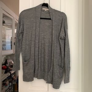 Loft gray long sleeved cardigan with pockets. Size medium.